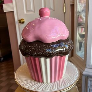 Cupcake Cookie Jar